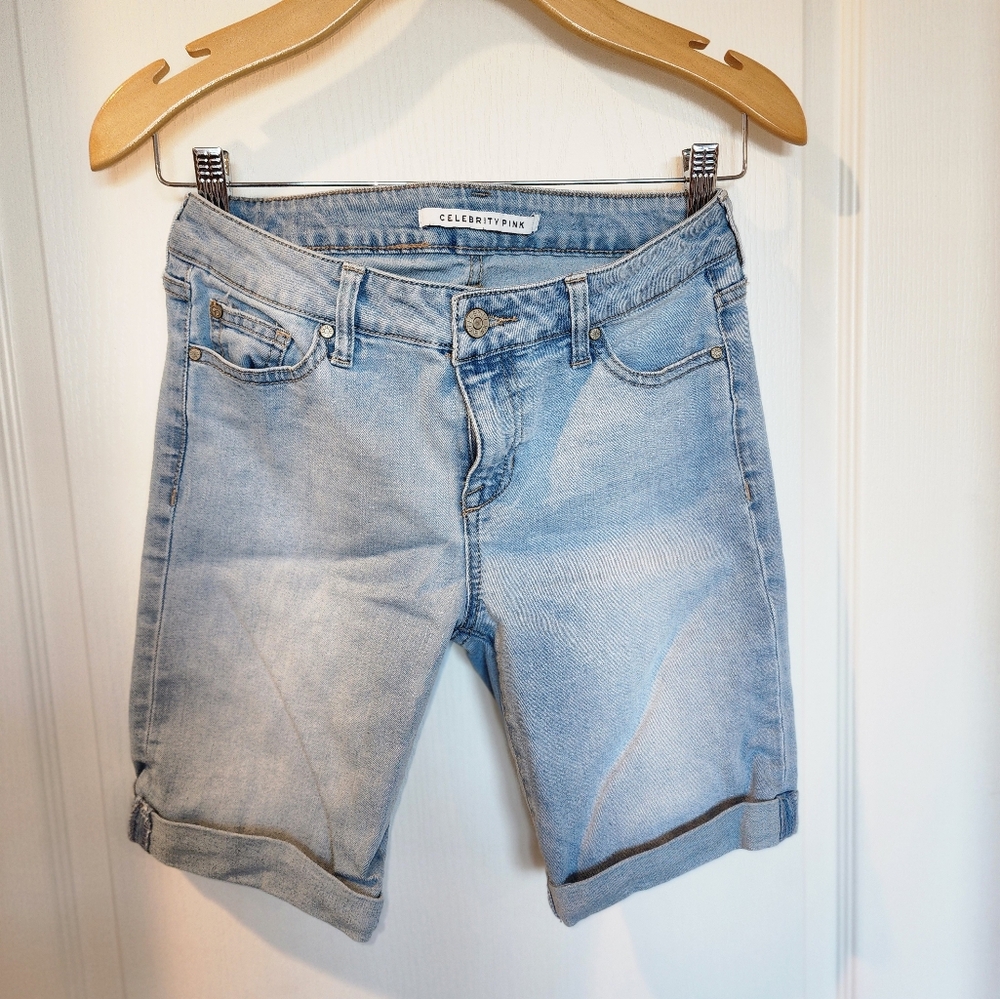WOMENS JEAN SHORT SZ:3/26💕